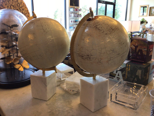 Golden White Globe