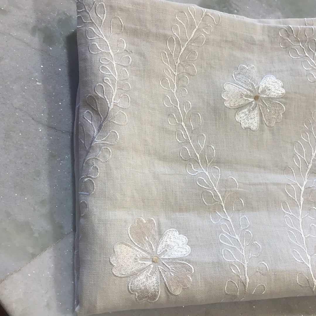 Floral tablecloth 54x54