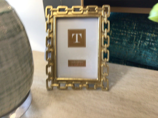 Gold chain photo frame Md.