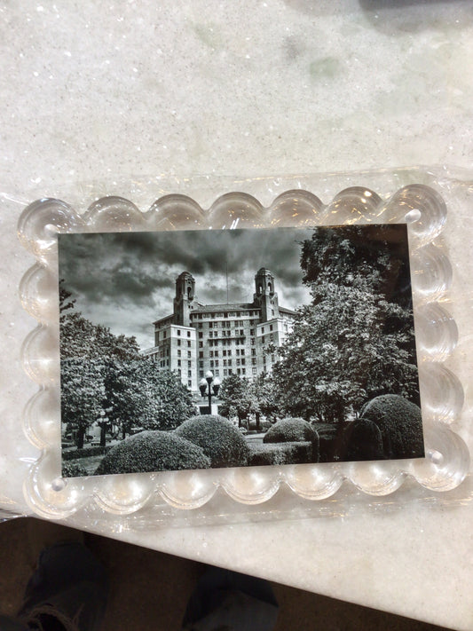 The Arlington Acrylic Frame