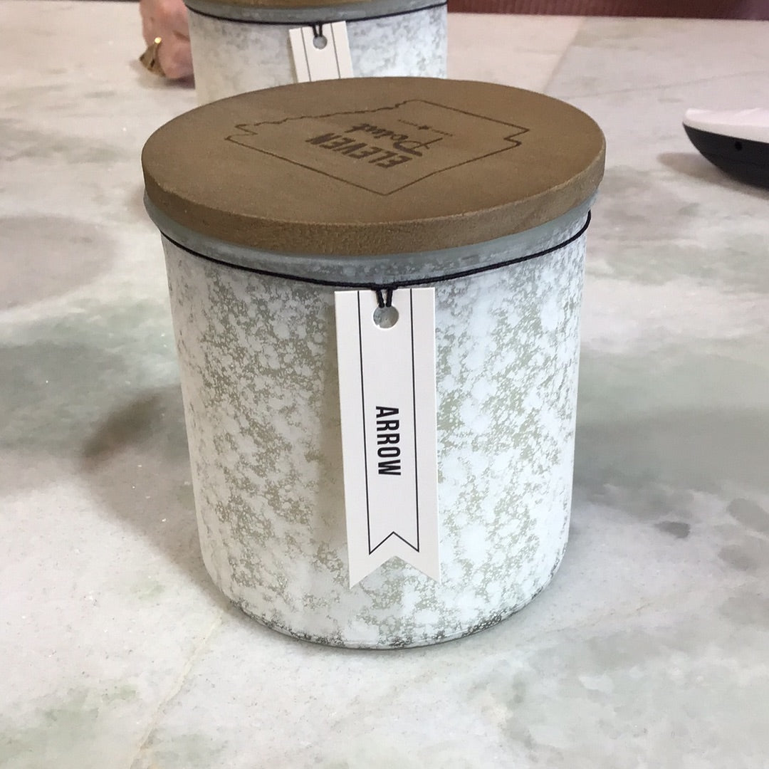 Arrow candle