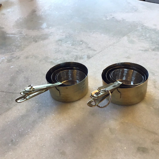 gold measuring cups