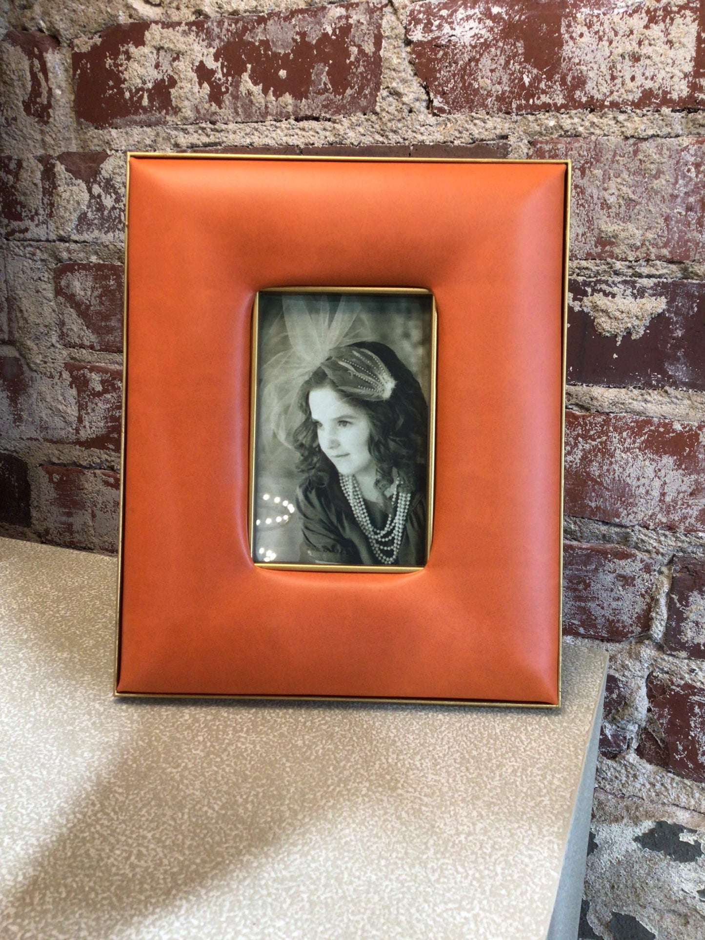 Hanley Orange Frame