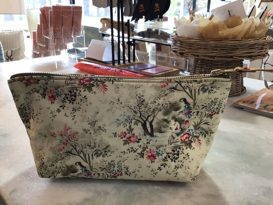 Gk cosmetics bag