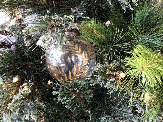 Golden Etched Laurel 4” Ornaments