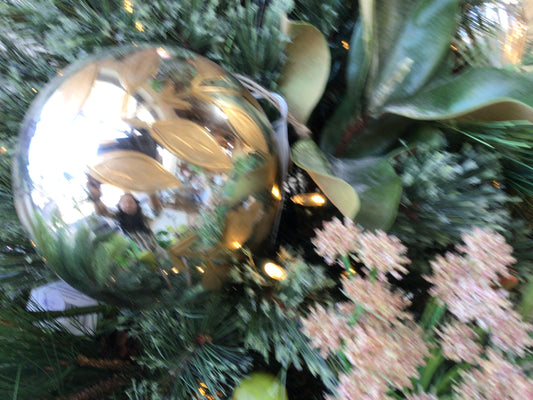 Botanical Gold ornaments