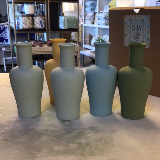 Matte porcelain mini vase