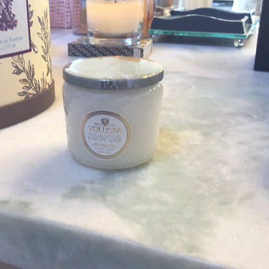 Voluspa 4.5oz.Eucalyptus/white Sage