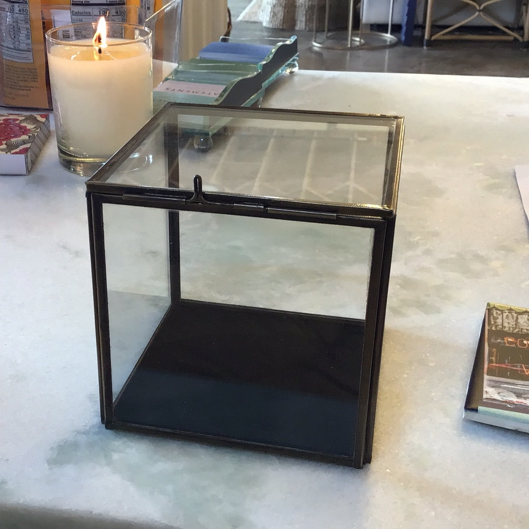 Sq. Glass Box