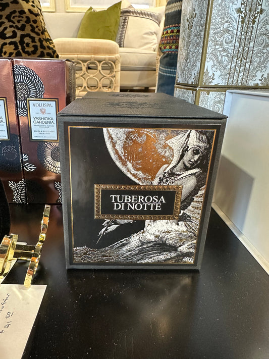 Voluspa classic candle tuberosa di Notte
